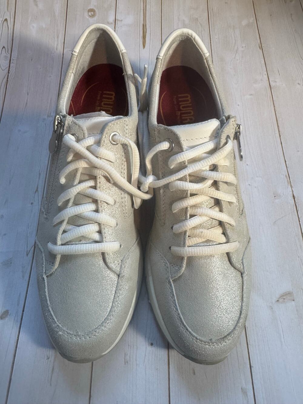 Munro Sutton Silver Metallic Leather Side-Zip Orthopedic Sneakers Size 8N